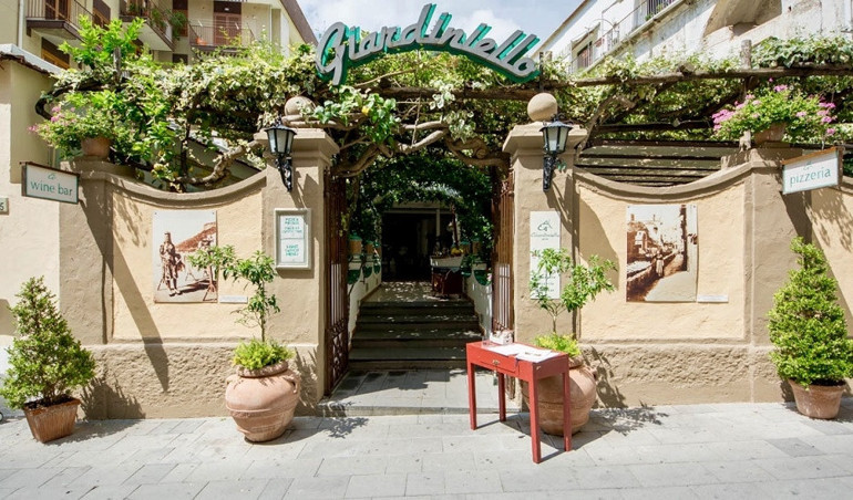 Amalfi kıyılarının en ucuz kasabası: Minori