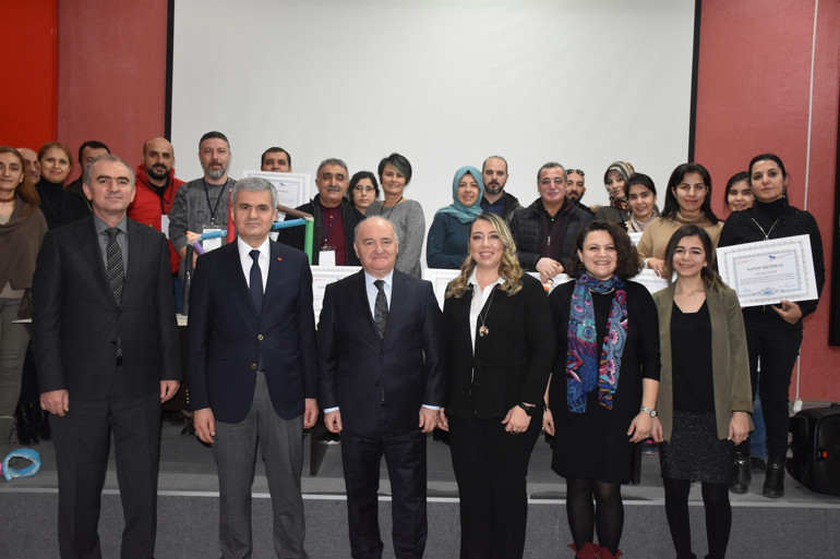 Üniversiteden öğretmenlere STEM eğitimi