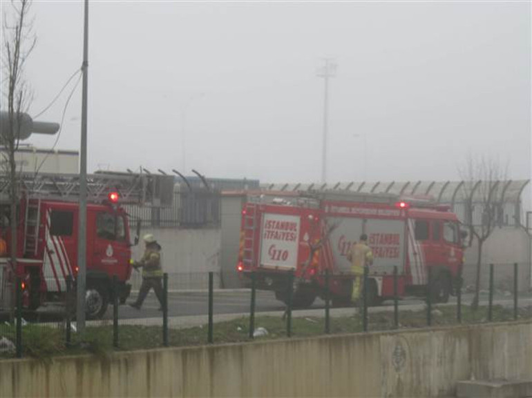 Kadıköyde üniversitenin trafosunda yangın çıktı