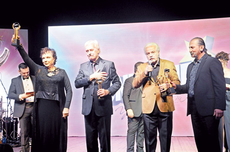 İlk ödüller sahiplerini buldu