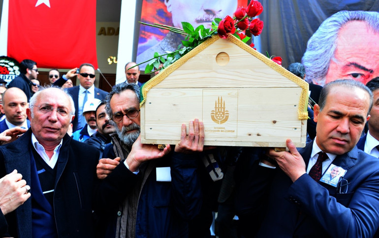 Gözyaşlarını tutamadılar Aytaç Arman son yolculuğuna uğurlandı