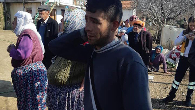 Yuvaları yandı, gözyaşlarını tutamadılar