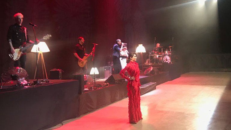 Ünlüler Geleceğin Güçlü Kadınlarını yalnız bırakmadı