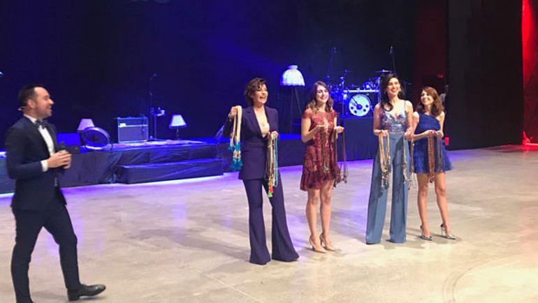 Ünlüler Geleceğin Güçlü Kadınlarını yalnız bırakmadı