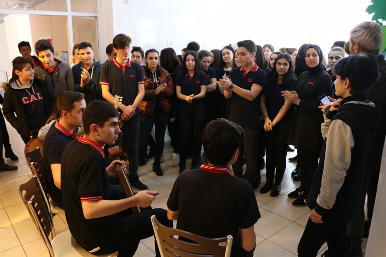 Derslere 5 dakika müzik arası