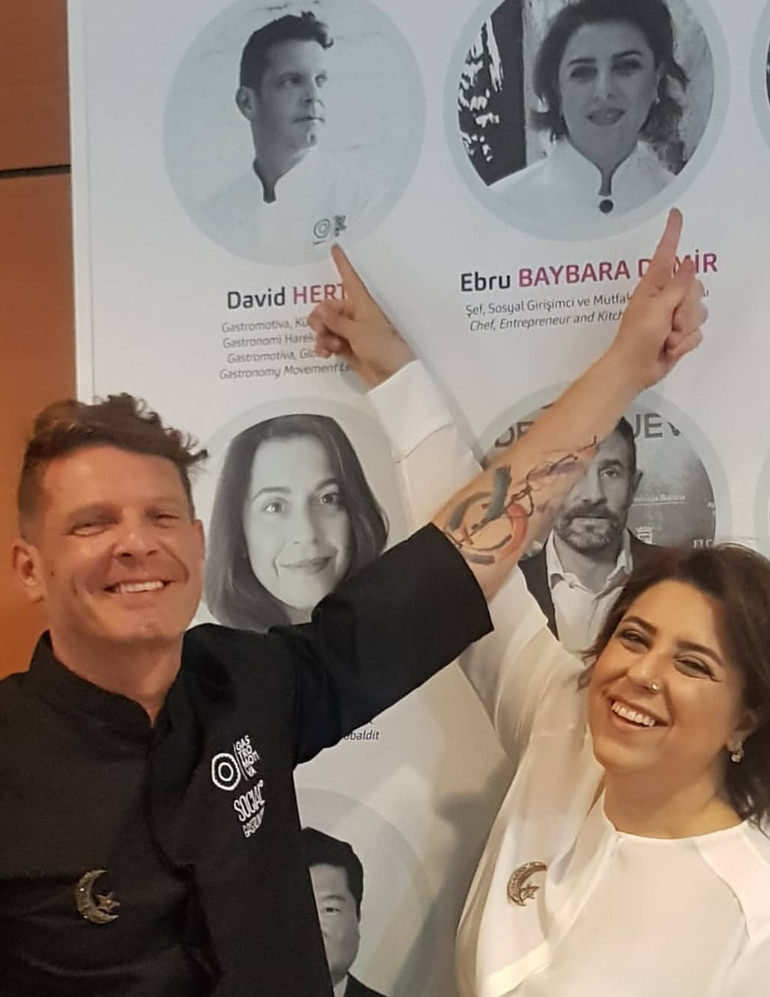Gastronominin küresel trendlerini Ebru, Gizem, Ayşe izliyor