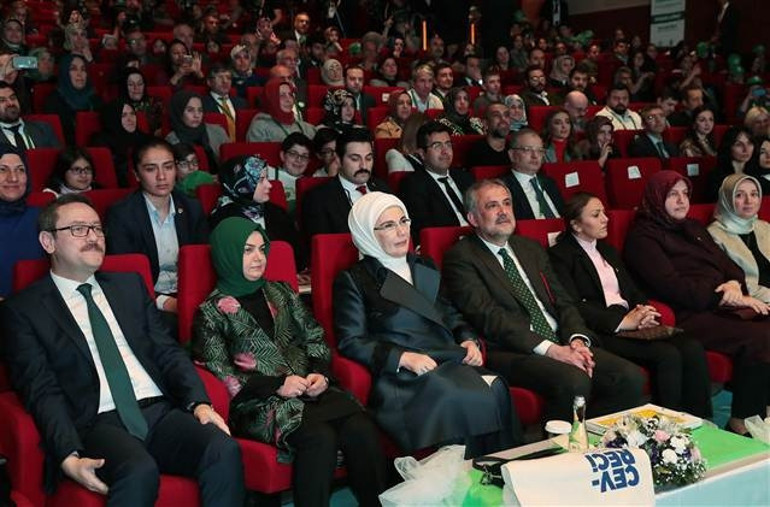 Emine Erdoğan: Bir pamuklu tişörtün üretilmesi için 2 bin 700 litre su harcandığını biliyor musunuz