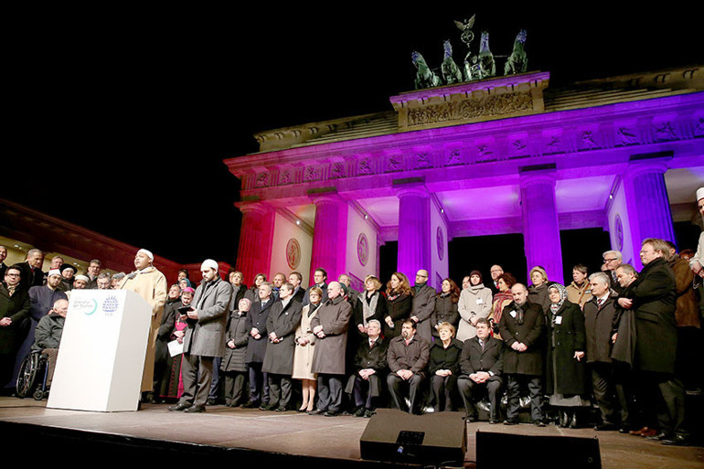 Yeni Zelanda’yı yalnız bıraktılar