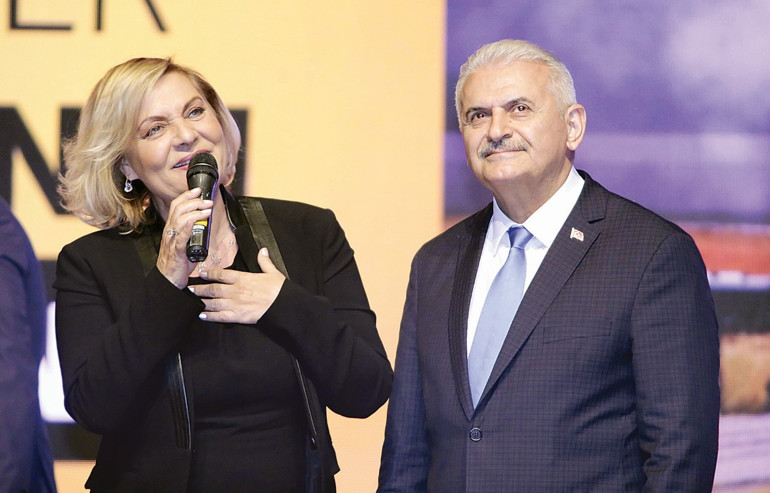 Taksiciler ödüllendirdi