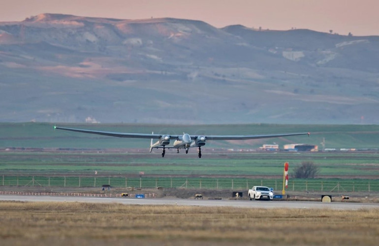 Yeni milli İHA Anka-Aksungur gökyüzüyle buluştu
