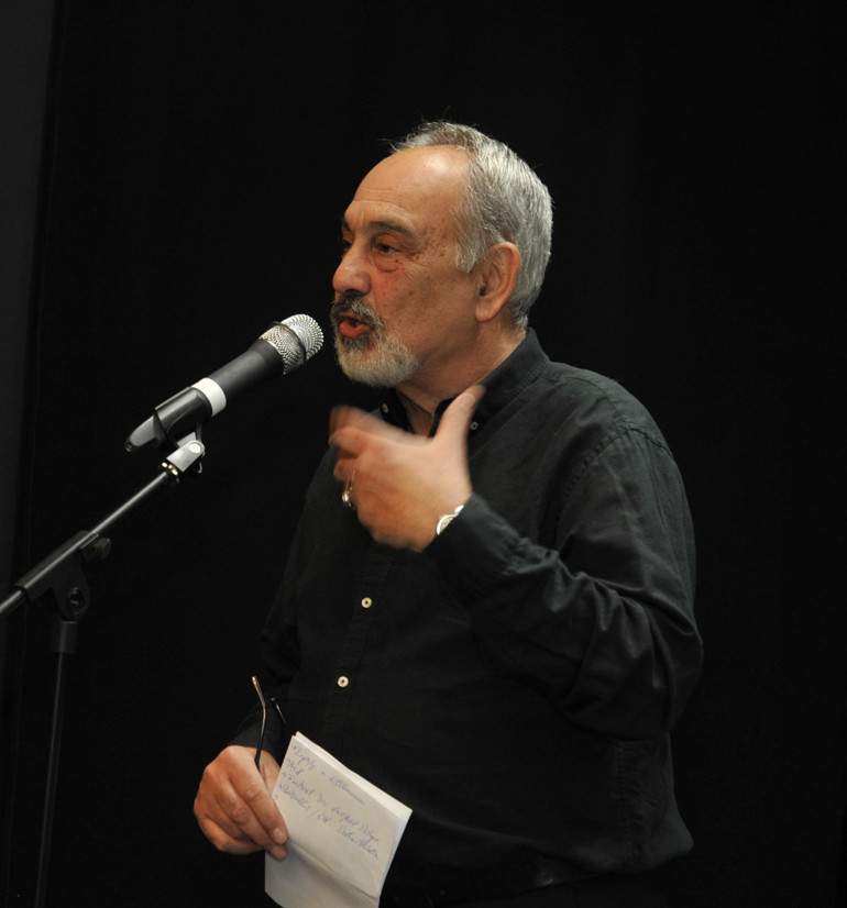 Tiyatro festivali ‘Sınır Açan’la başladı