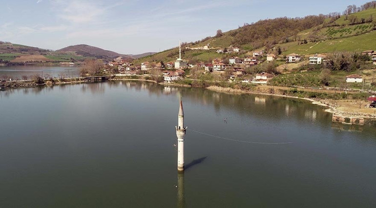 Kuş cenneti ve batık minare ziyaretçilerini bekliyor