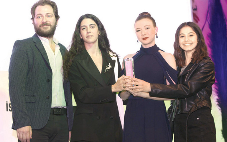 Kız Kardeşler 5 ödül aldı