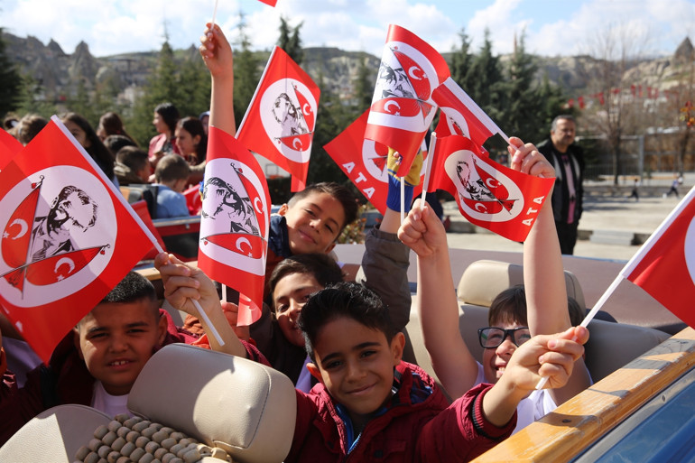 Türkiye’den 23 Nisan kutlamaları