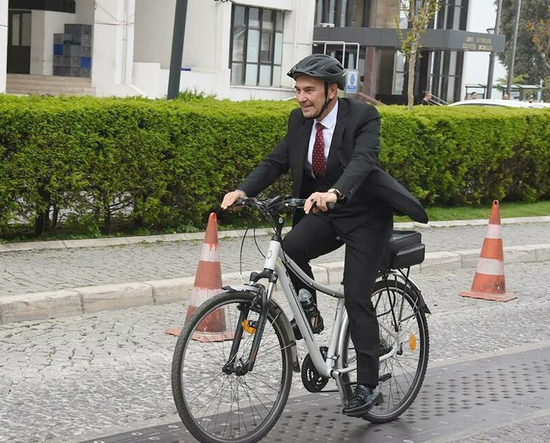 Siyaset bisikletli olsun, yumruklar uzak dursun