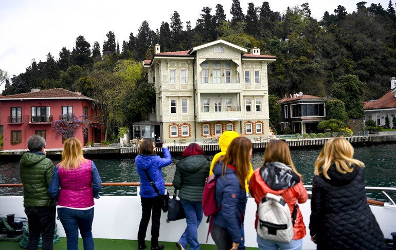 Seyahat okurları buluştu Dört saatte Boğaziçi tarihi...