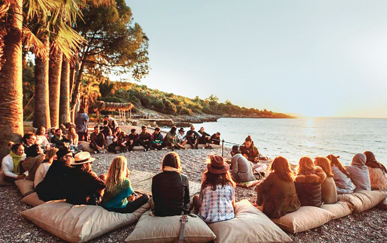 Aldatıcı bir soru: Bu yaz Bodrum mu Alaçatı mı