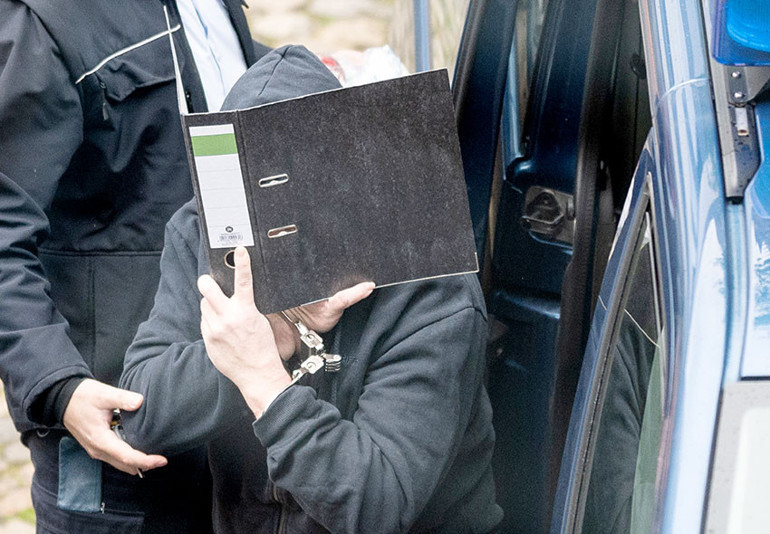 İnternetten tanıştığı 13 yaşındaki Maria’ya 5.5 yıl tecavüz etmişti
