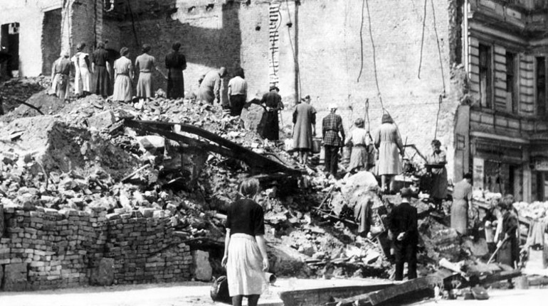 Almanya, anayasasının 70’inci yılını kutluyor