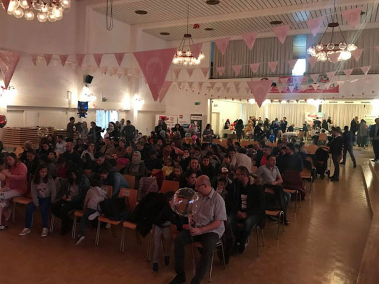 Avrupa’da ‘İsviçre Türkiye Çocuk Şenliği’ rüzgârı esti