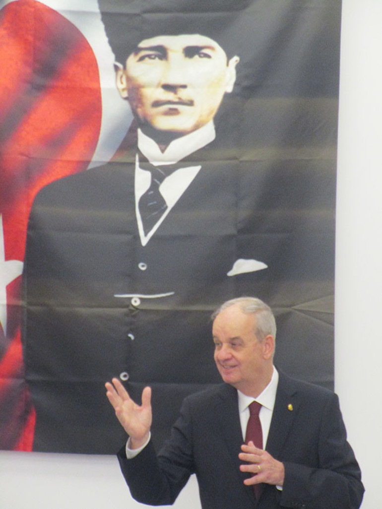 Avrupa’da 100. yıl coşkusu: 21‘inci yüzyılın da en büyük lideri