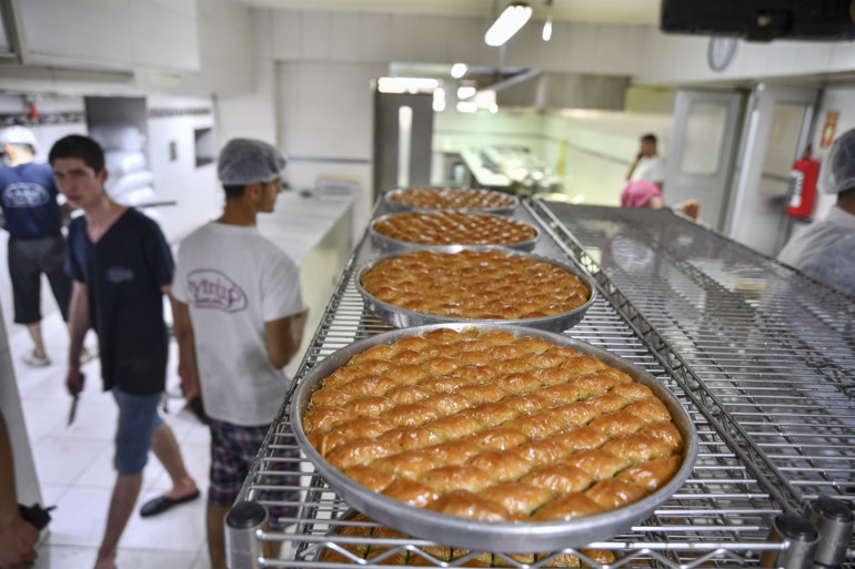 İşçi sayısını iki katına çıkardılar, Siparişe yetişemiyorlar... Geleni geri çeviriyorlar