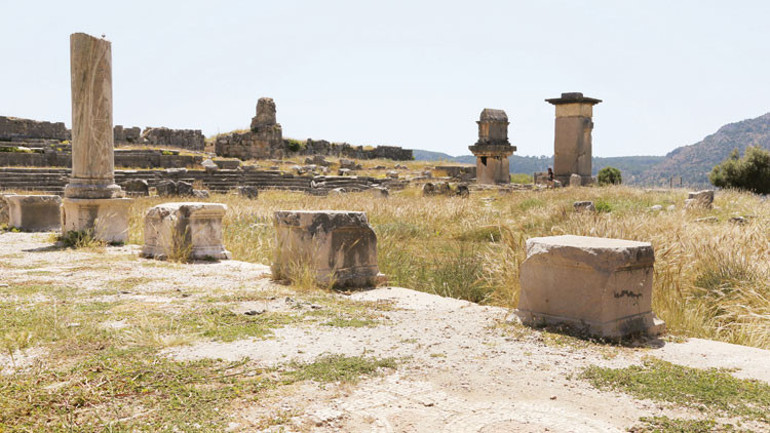 Örtü yırtıldı mozaikler saçıldı... Xsanthos acil müdahale bekliyor