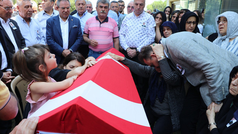 Hayatını kaybeden CHP Denizli Milletvekili Kazım Arslan için tören