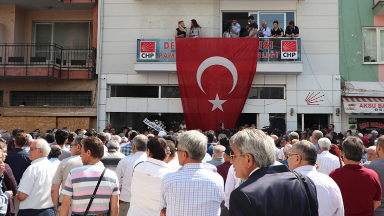 Hayatını kaybeden CHP Denizli Milletvekili Kazım Arslan için tören