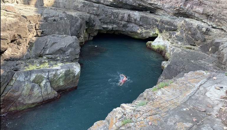 Issız tatil Bir kayanın ucunda  üç gün neden tatil yaptım