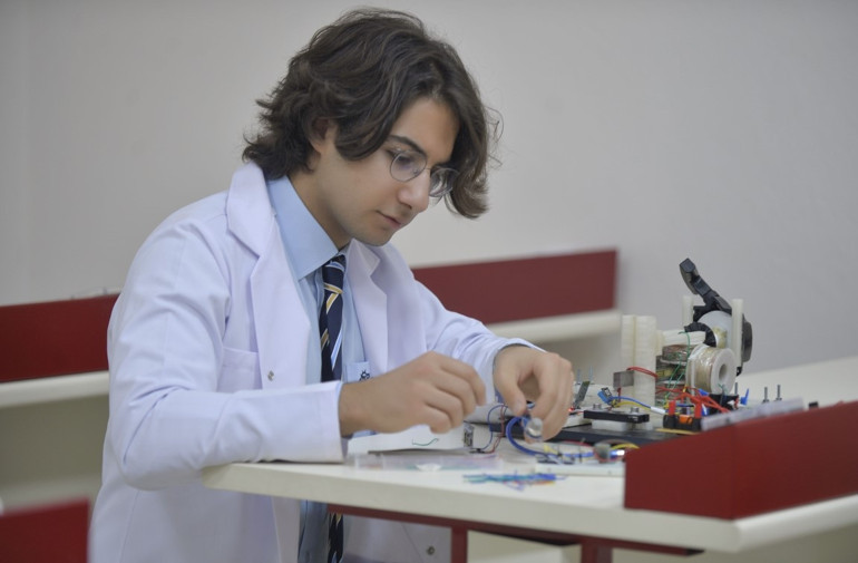 İzmirli gencin büyük başarısı