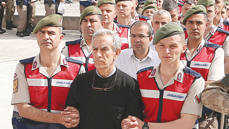 Darbe Konseyine 141er müebbet