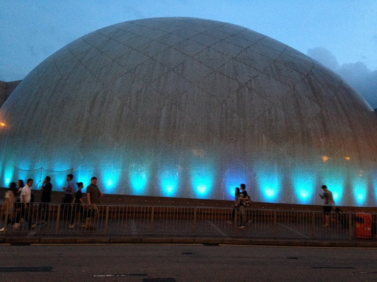 Hong Kong Adası’nın karşı yakası Kowloon