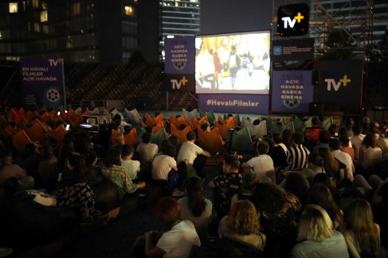 Akdeniz, Beydağları, Caz üçgeninde Antalya