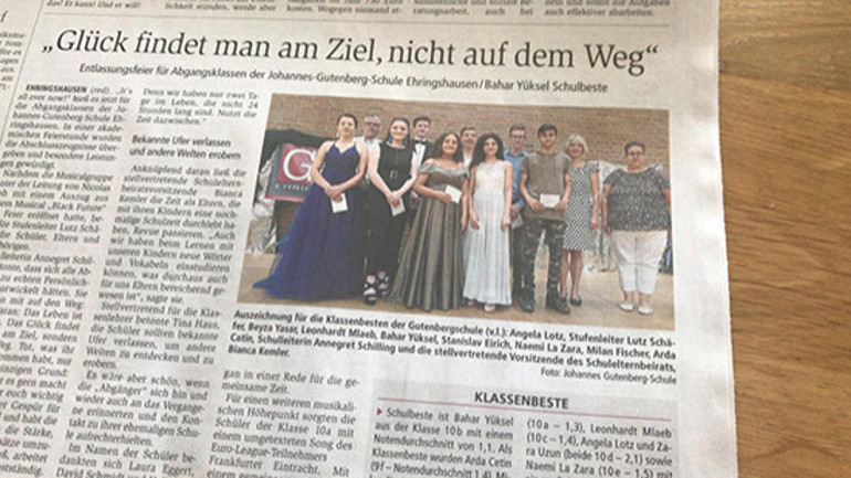 Bahar’ın gururu: Birincilikte bitirdi ve 5 dil biliyor