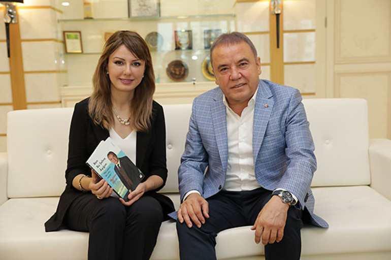 SİNEMAYA HAYRAN TÜRKÜLERE TUTKUN