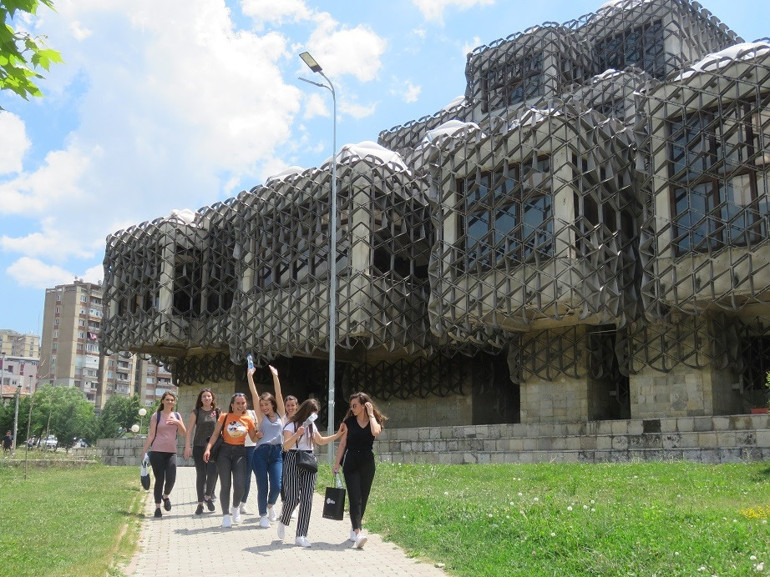 Savaştan  barışa  Kosova