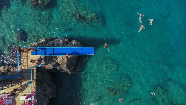 Falezlerin mavi bayraklı cennetleri