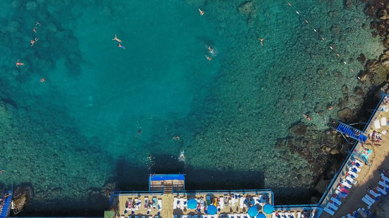 Falezlerin mavi bayraklı cennetleri