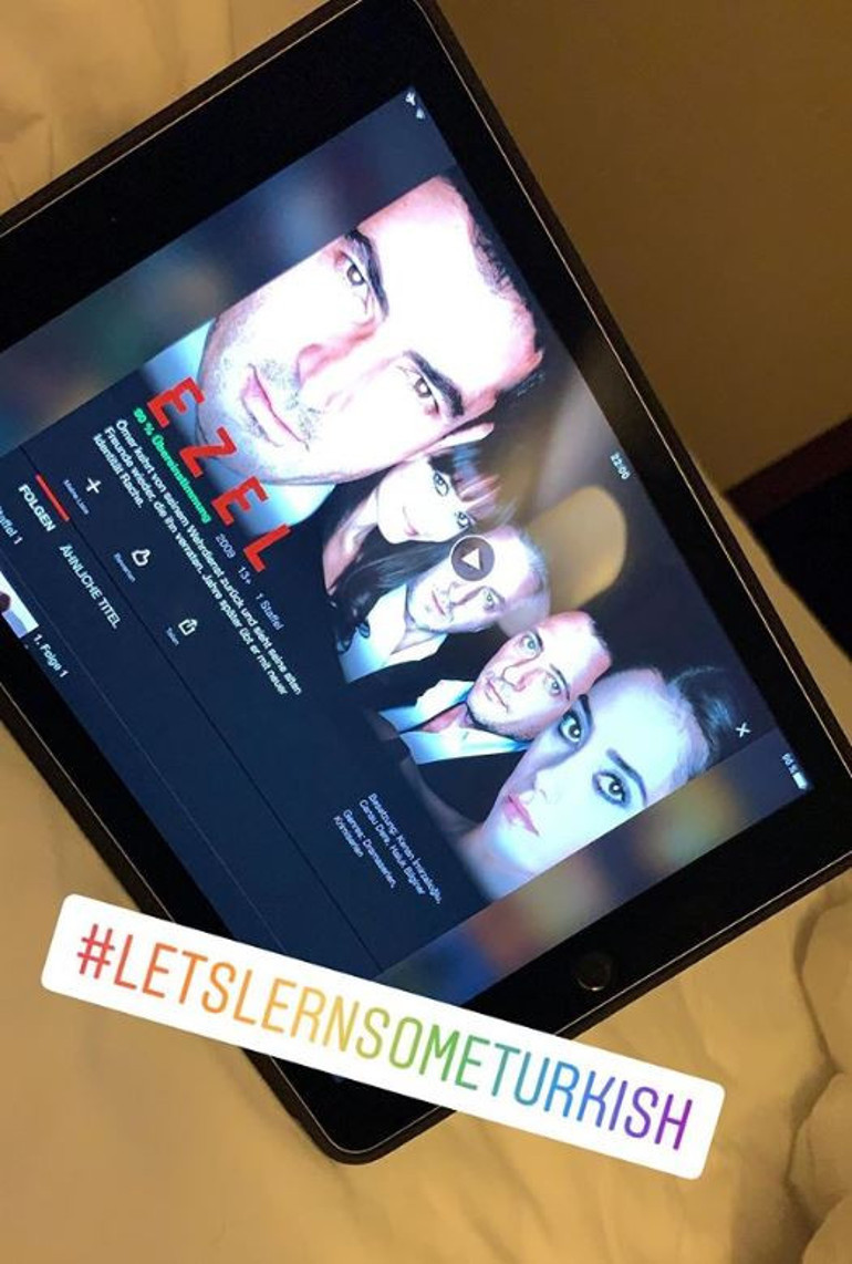 Max Kruse Türkçeyi Ezelden öğreniyor