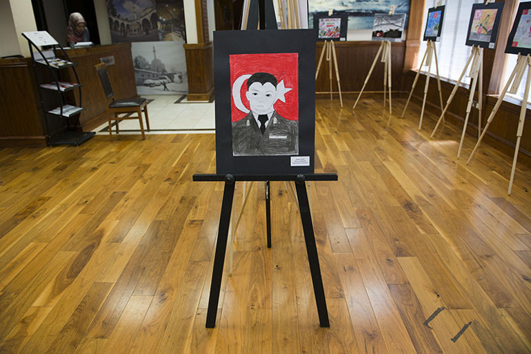 Londralı Türk çocukların gözünden ‘15 Temmuz’ sergisi