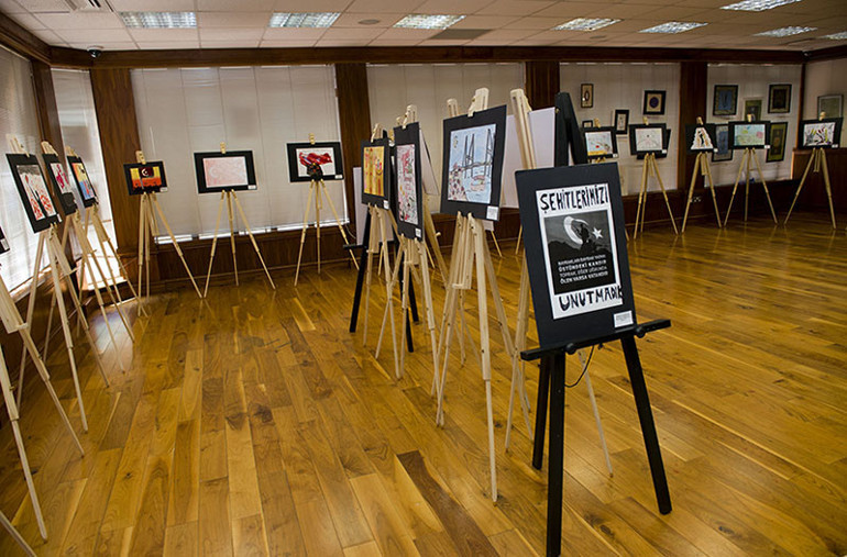Londralı Türk çocukların gözünden ‘15 Temmuz’ sergisi