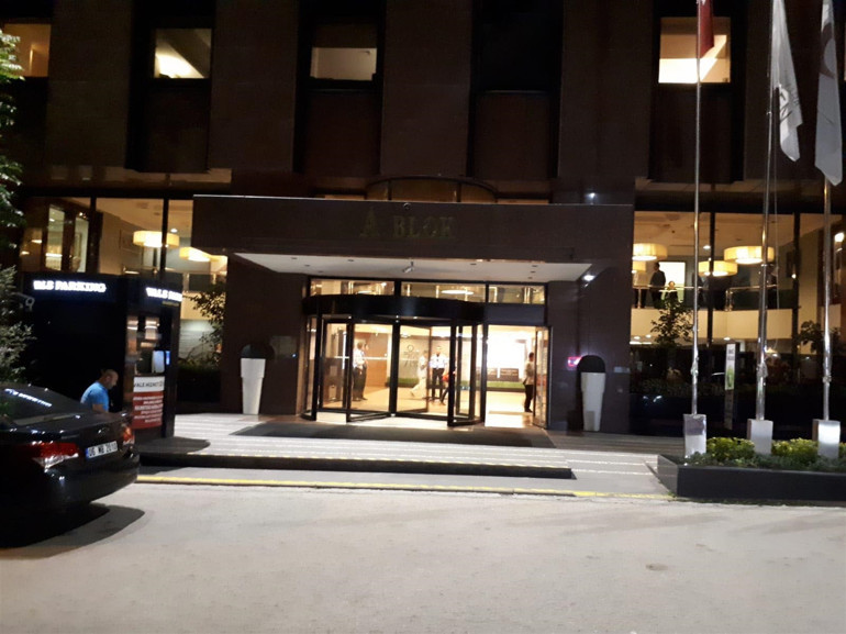 Son dakika Diplomata komşu kurşunu... Emekli albay müsteşarı vurup intihar etti