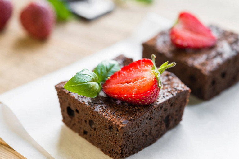 Bağbozumu öncesi, Tenedos’tan haberler