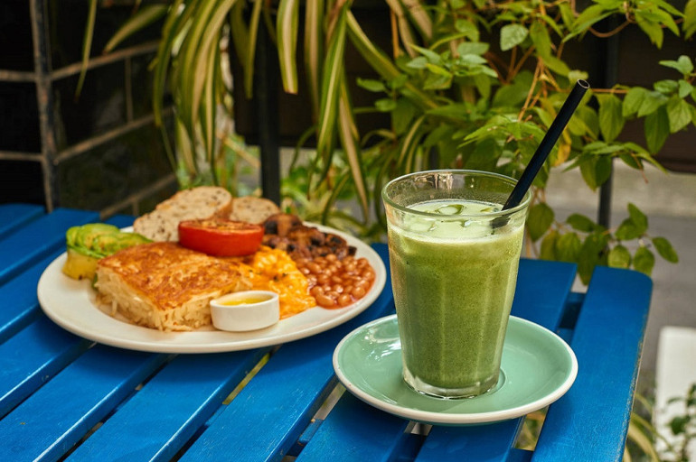 Bağbozumu öncesi, Tenedos’tan haberler