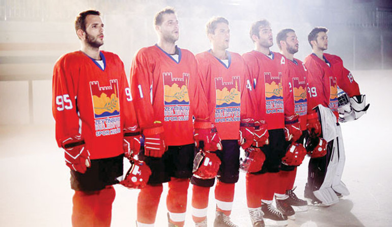 Yolu yemekten geçen Emmy adayı programlar