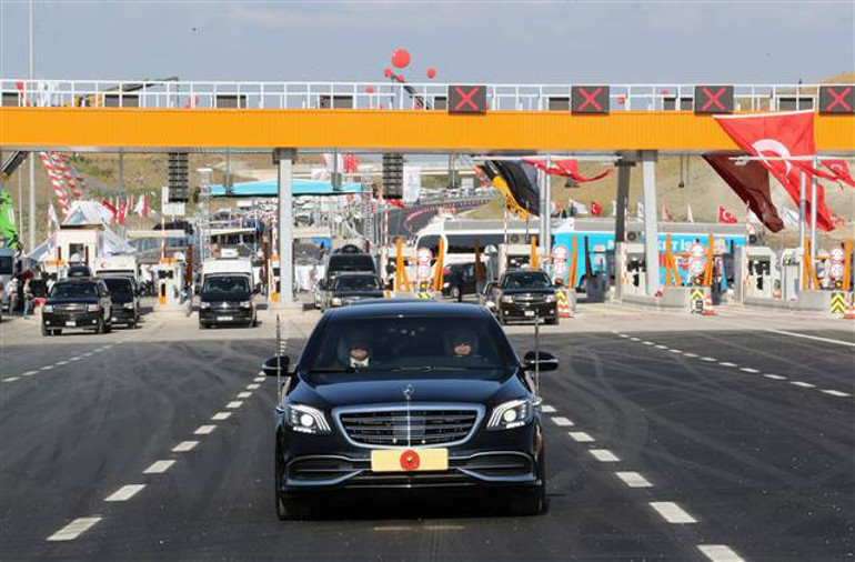 Son dakika... Cumhurbaşkanı Erdoğan İstanbul-İzmir Otoyolu ve Bursa Şehir Hastanesi açılışını gerçekleştirdi