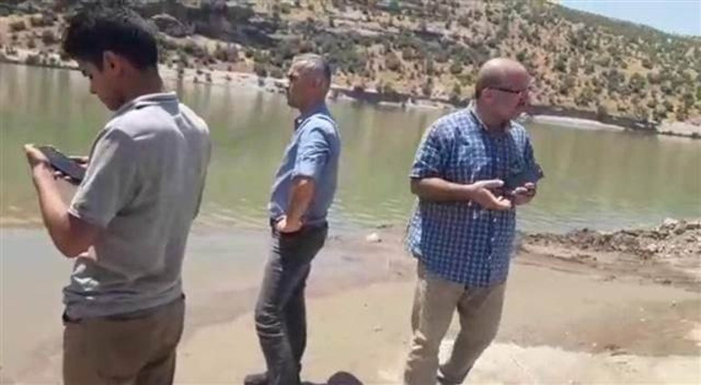 Kapaklar açıldı... Araçlar mahsur kaldı