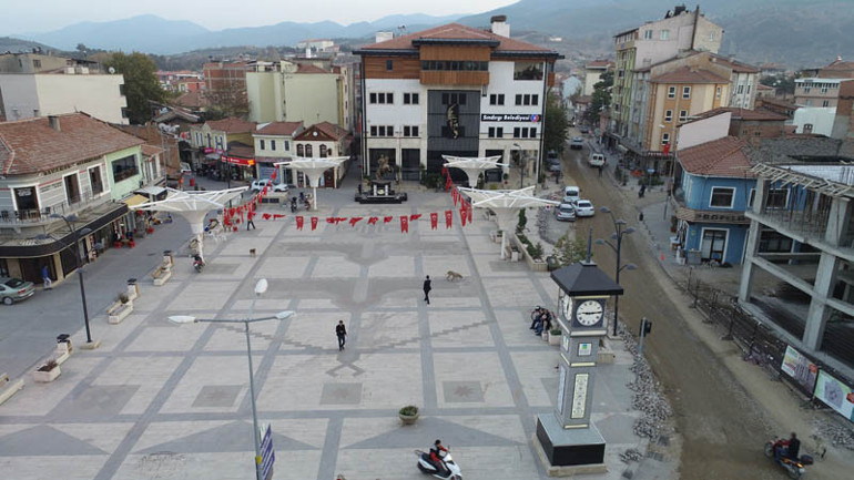 O ilçe 35 yıl sonra bir ilki yaşıyor Tersine döndü...