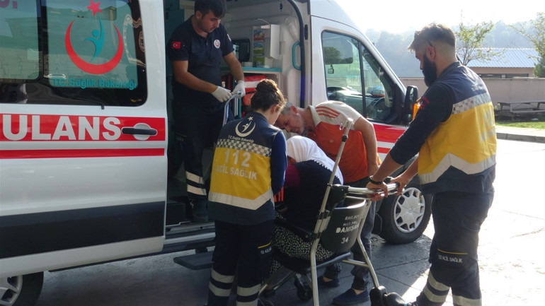 Çamaşır asarken dehşeti yaşadı Çığlıklarını duyan yakınları hemen koştu